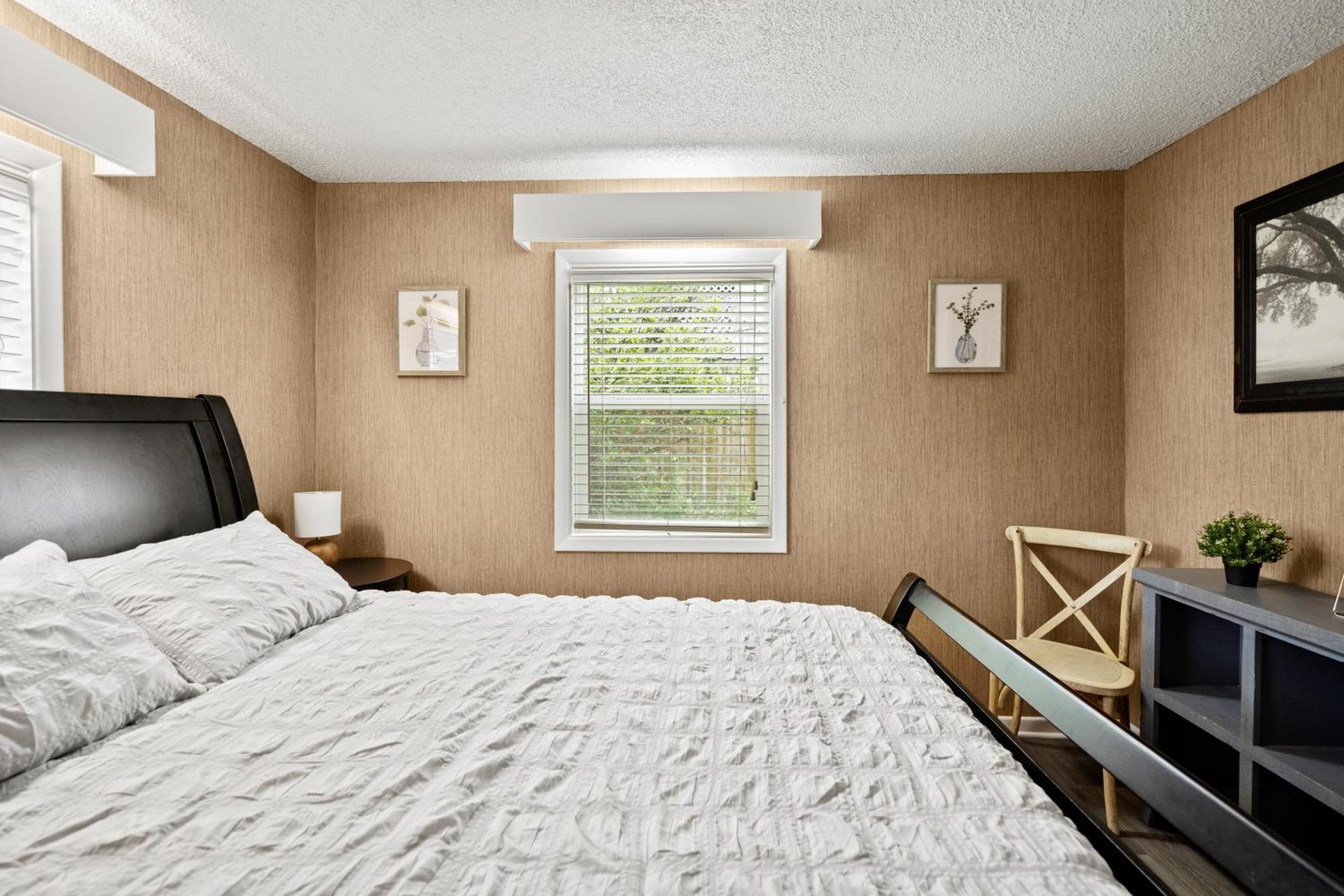Peach Street Super Apartment